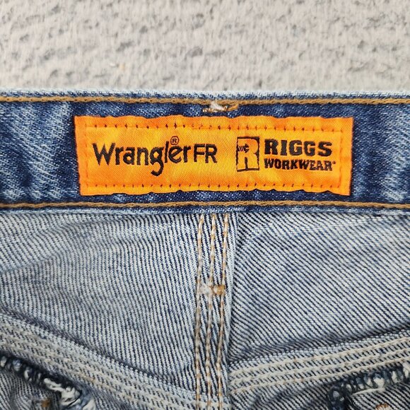Wrangler Riggs Jeans Mens 34x32 Blue Workwear Carpenter FR Relaxed Faded Denim - Picture 8 of 16